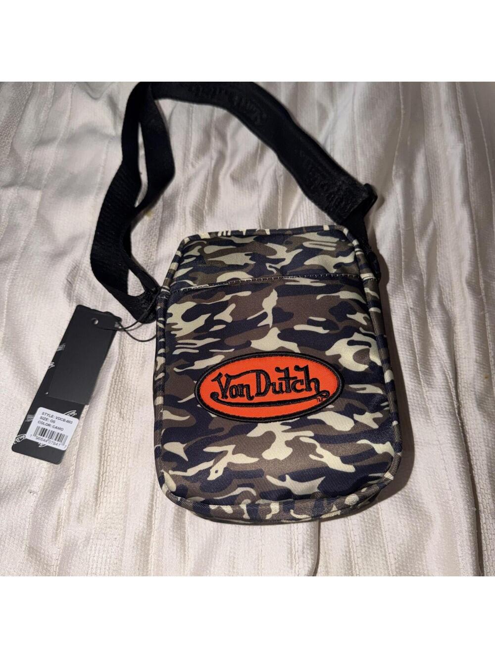 Von Dutch Camouflage Crossbody Bag Men Zip Closure Inner Pockets Designer